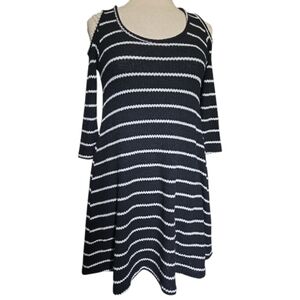 Hot Kiss Black & White Striped Cold-Shoulder Dress - S